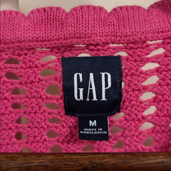 GAP Fuchsia Crochet Ruffle Sleeve Blouse - Picture 2 of 7